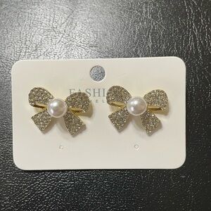 Earrings Bow Gold Tone With Clear Crystals And Faux Pearls New